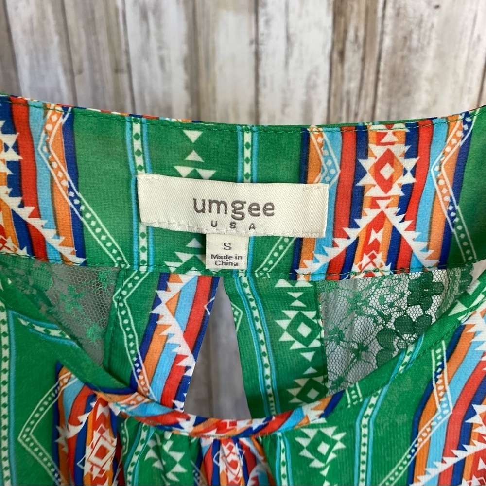 Umgee Green Aztec Sleeveless Blouse - Picture 6 of 6